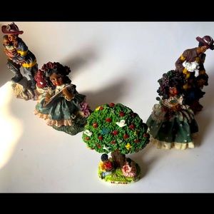 5 Piece Figurines Collection